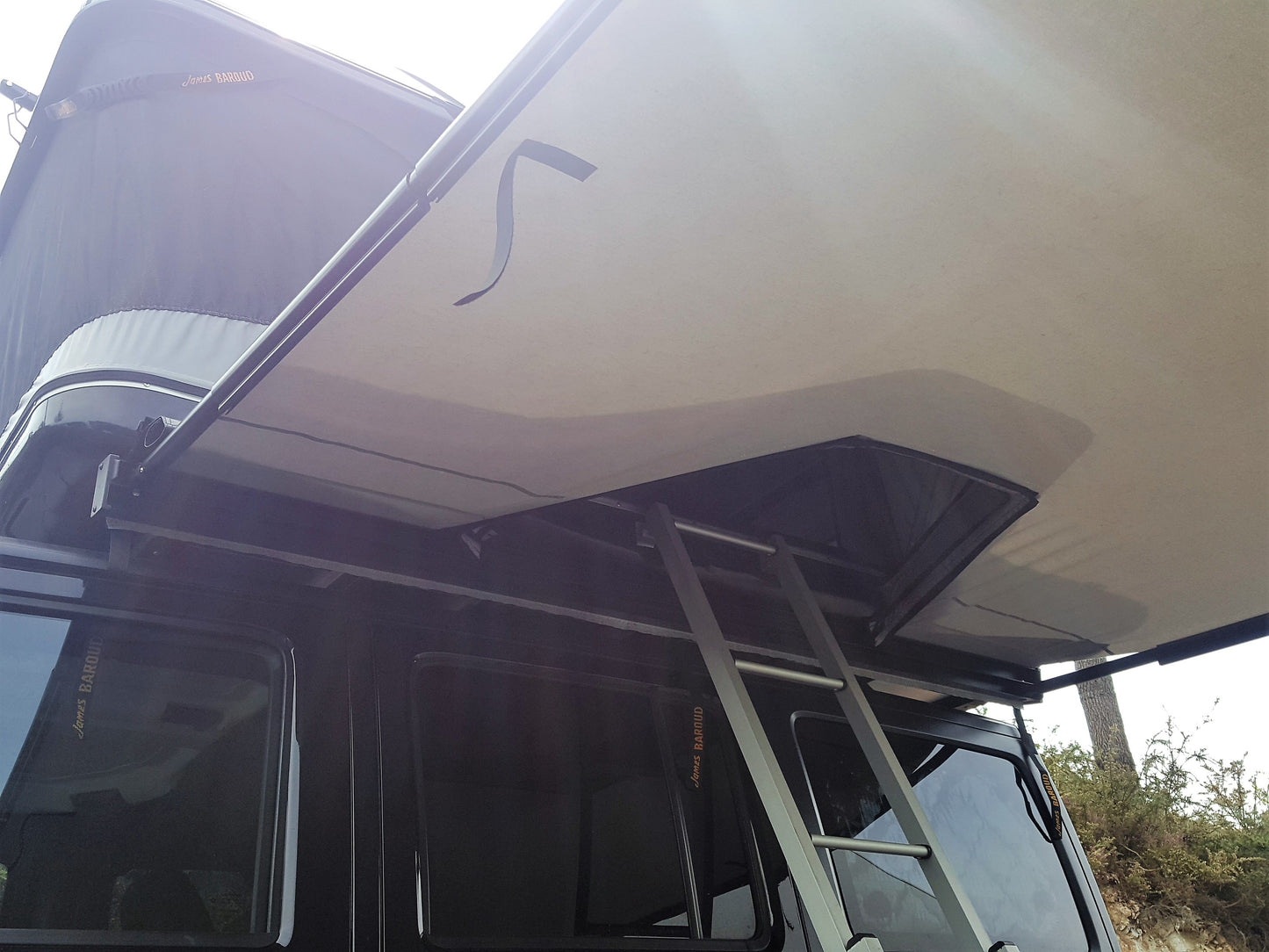 JAMES BAROUD Awning (Back / Side) image 7