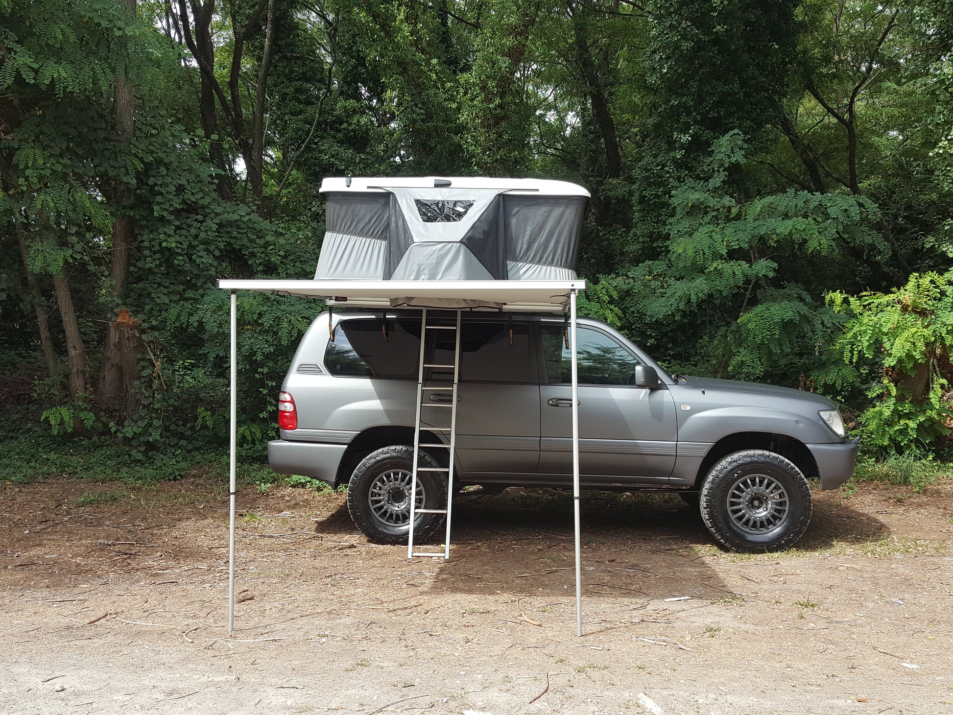 JAMES BAROUD Awning (Back / Side) image 9