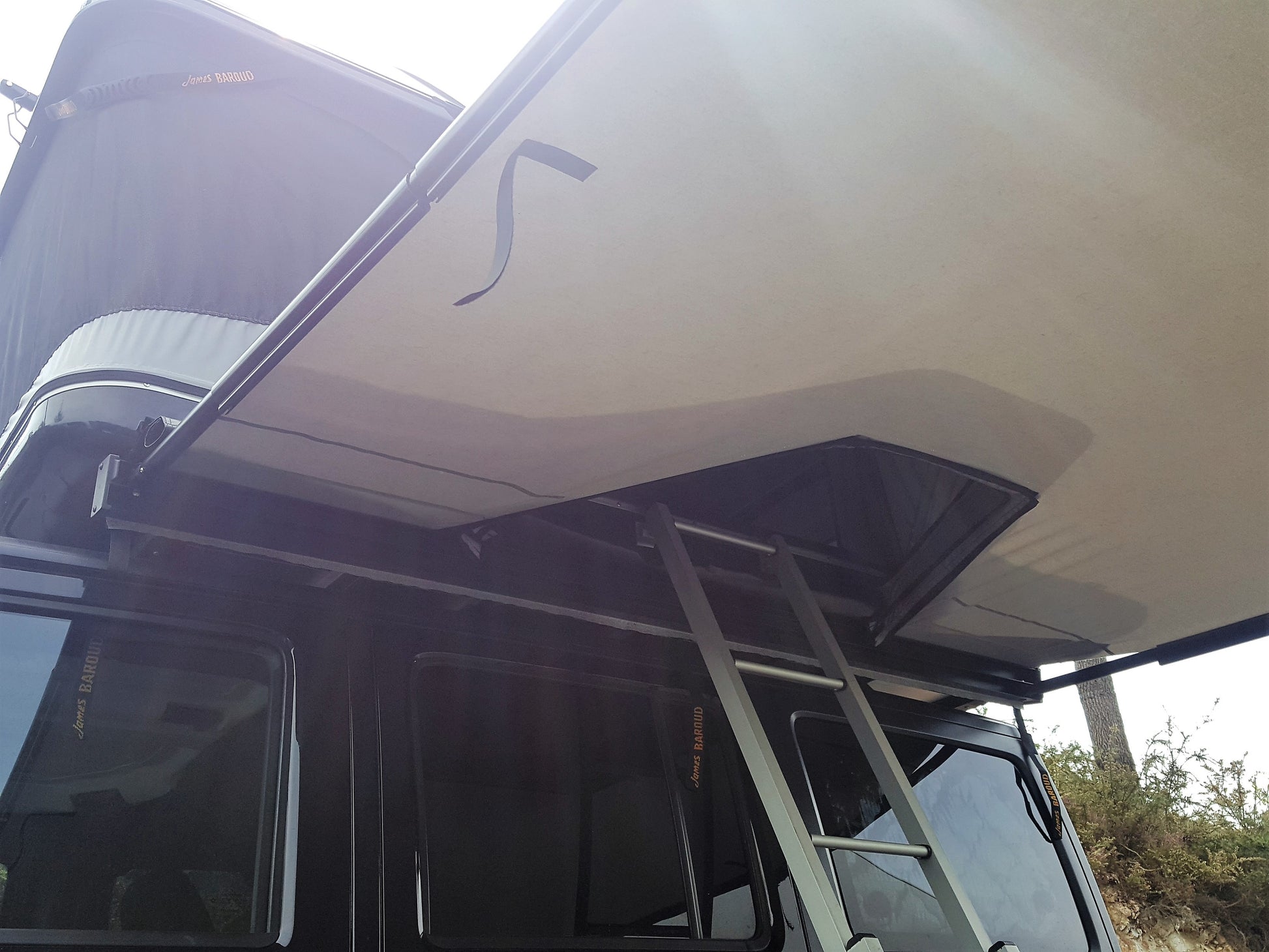 JAMES BAROUD Awning (Back / Side) image 7